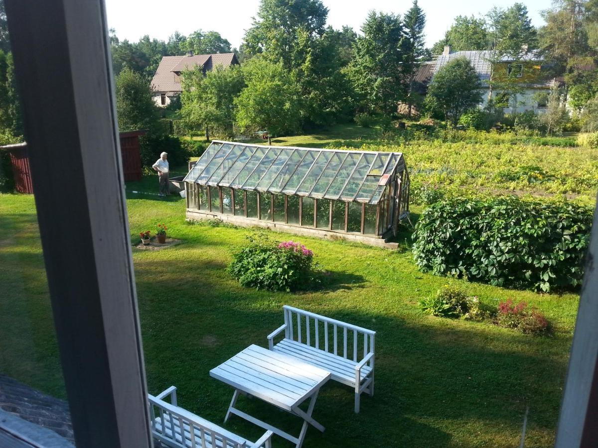 Ostello Kuus Tuba Leisi Esterno foto